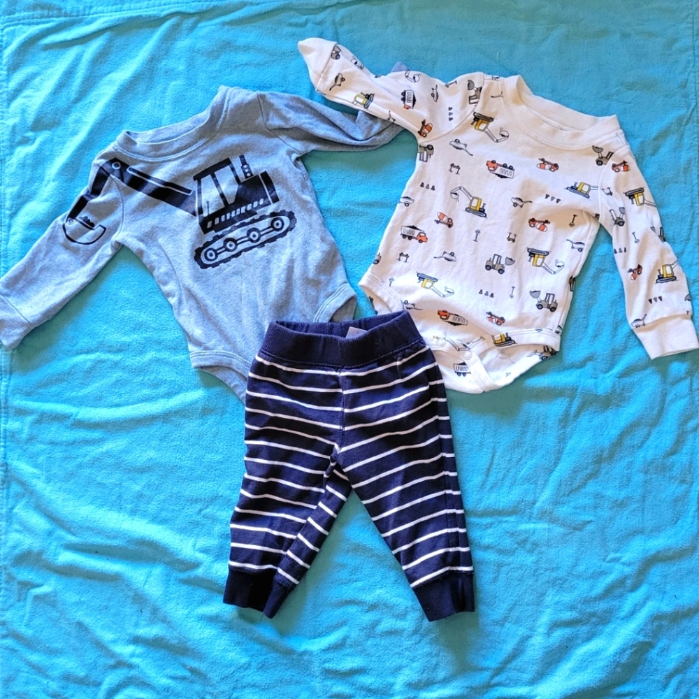Carter's 6m 3pc outfit Onsies and Pants